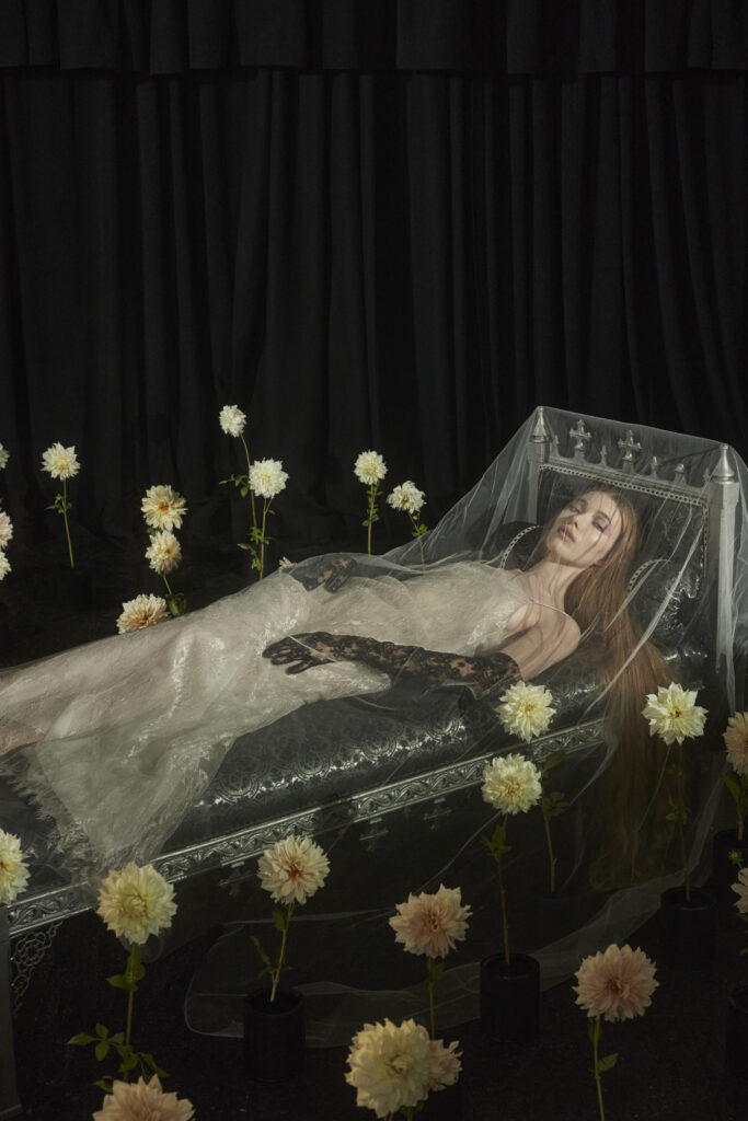 HONOR Collection XIII, Look 4, view 1